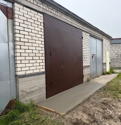 Коричневые ворота Коричневые ворота